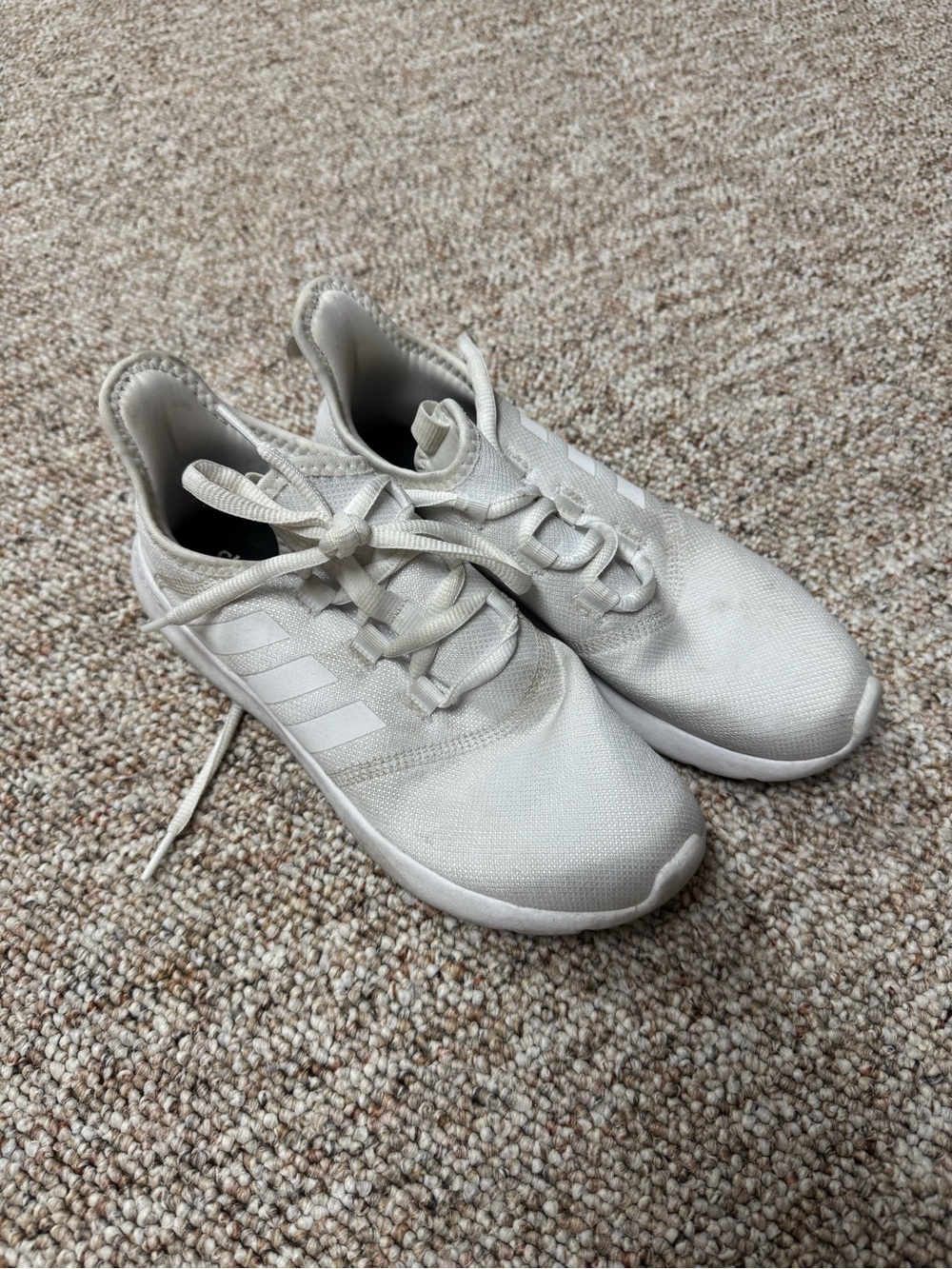 adidas Women's Off-White/Light Gray Casual Running Sneakers